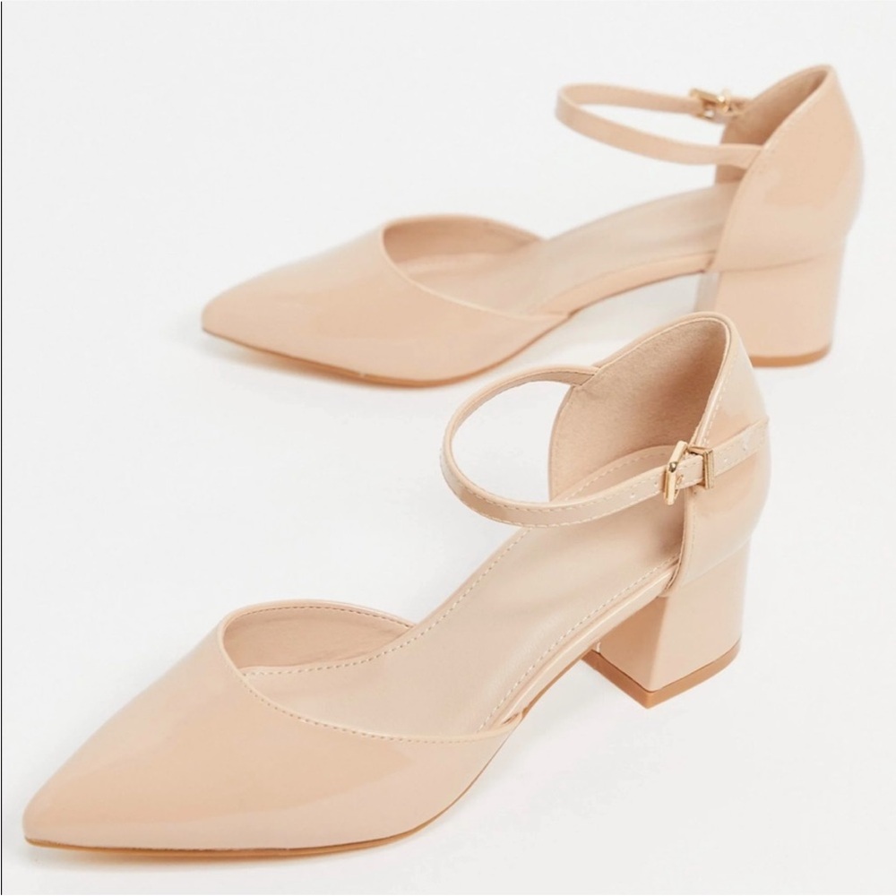 Truffle collection Mis Block Heel in Beige